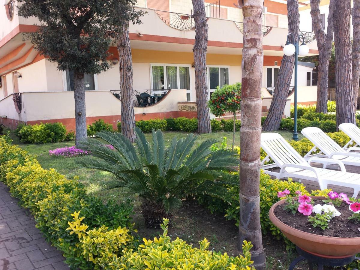 Thaire Resort Castel Volturno Exterior photo