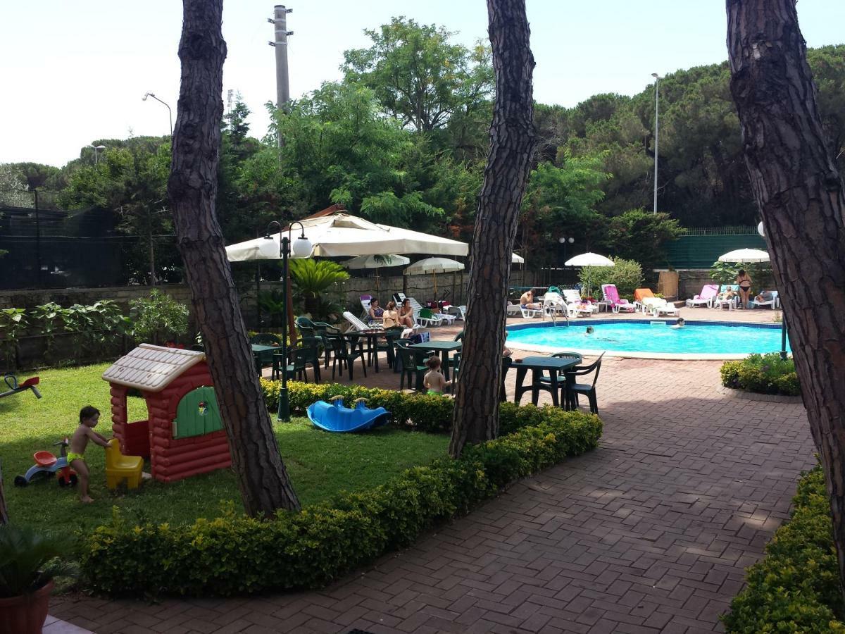Thaire Resort Castel Volturno Exterior photo