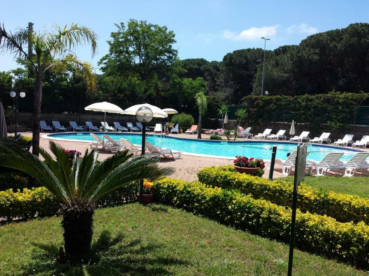 Thaire Resort Castel Volturno Exterior photo