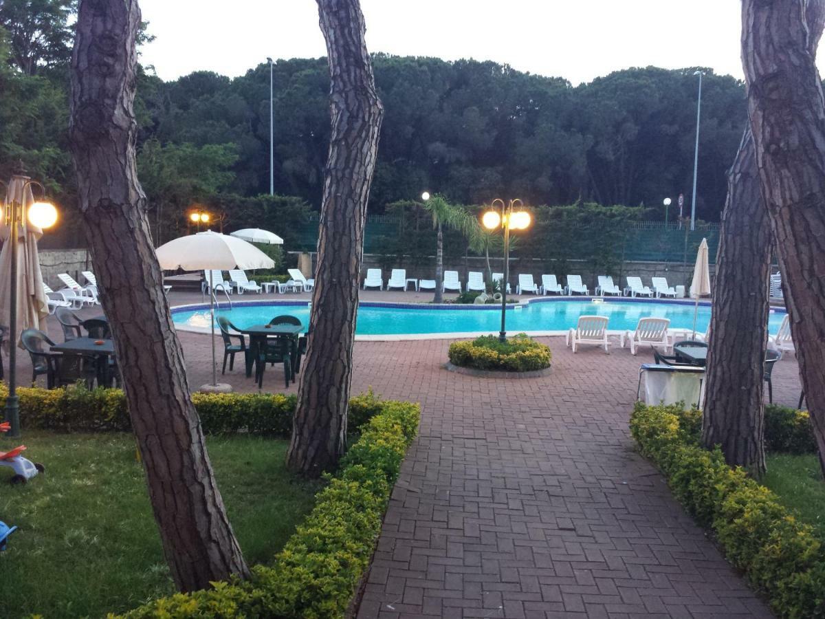 Thaire Resort Castel Volturno Exterior photo